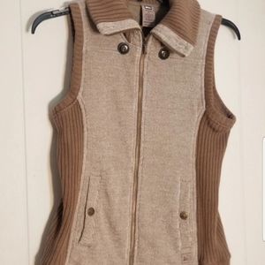 R.E.I Women's Vest Size Medium